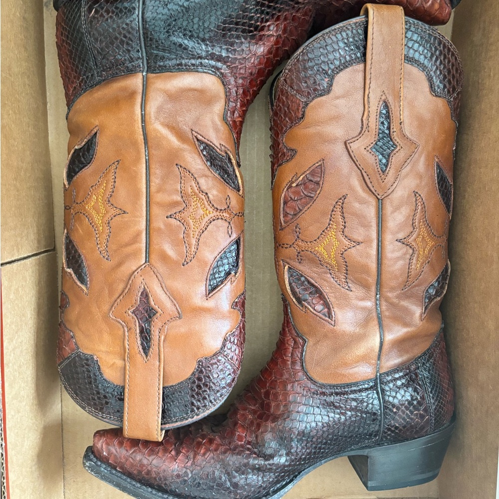 Lucchese 1883 Brown Cowboy Boots